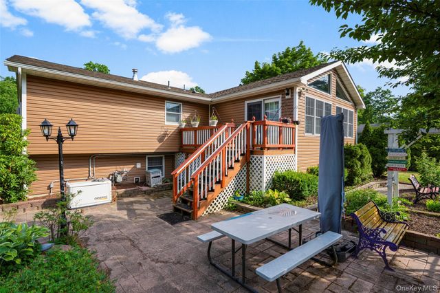 8 Reggie Drive, Wappingers Falls, NY 12590