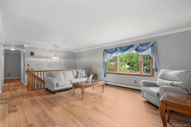 8 Reggie Drive, Wappingers Falls, NY 12590