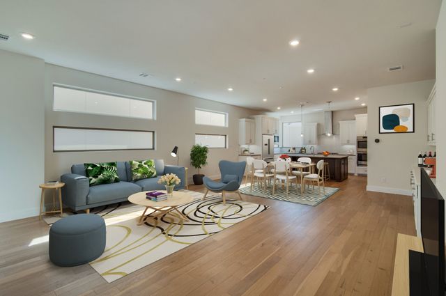 8221 Folcroft Lane, Dallas, TX 75231