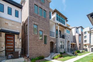 8221 Folcroft Lane, Dallas, TX 75231