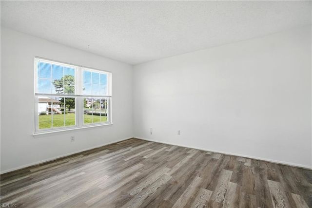 607 Pylon CT, Virginia Beach, VA 23462