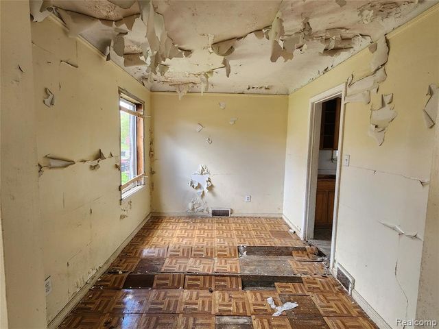 10570 Somerset Avenue, Detroit, MI 48224