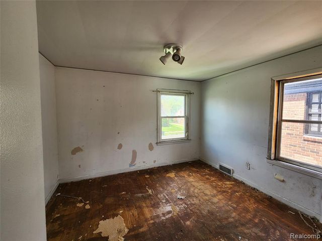 10570 Somerset Avenue, Detroit, MI 48224