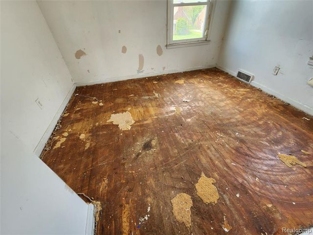 10570 Somerset Avenue, Detroit, MI 48224