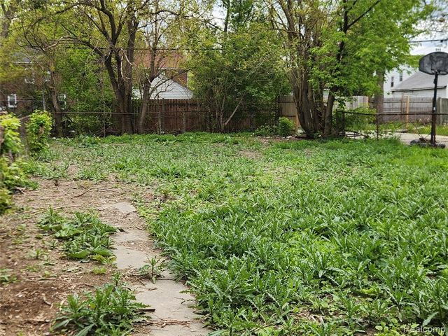 10570 Somerset Avenue, Detroit, MI 48224