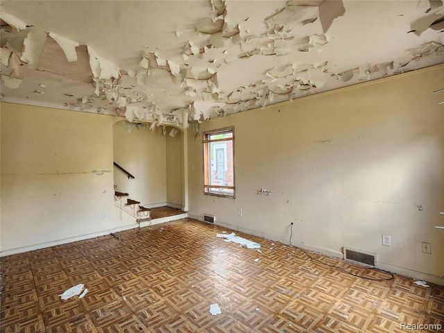 10570 Somerset Avenue, Detroit, MI 48224