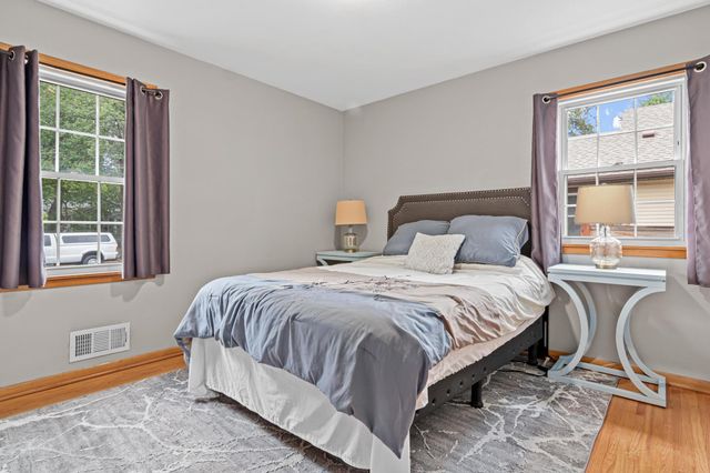 259 8th Avenue S, South Saint Paul, MN 55075