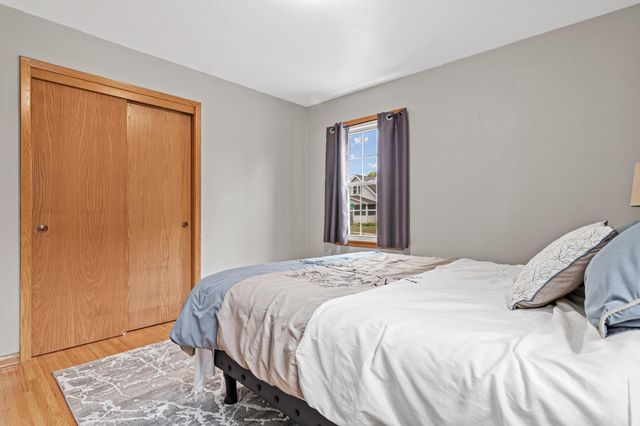 259 8th Avenue S, South Saint Paul, MN 55075