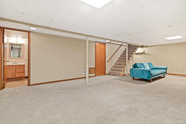 259 8th Avenue S, South Saint Paul, MN 55075