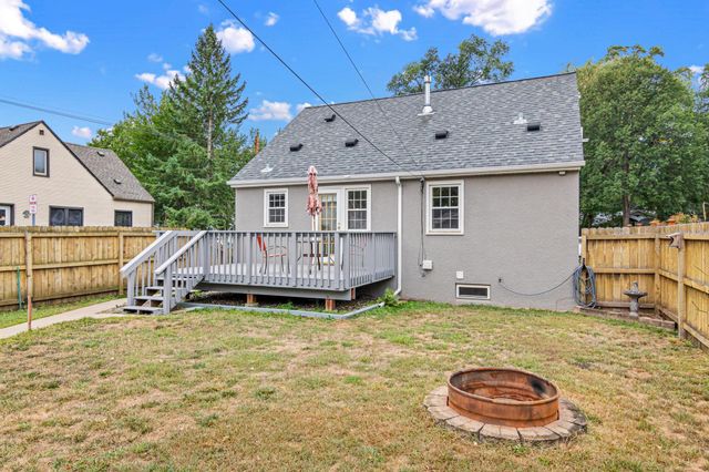 259 8th Avenue S, South Saint Paul, MN 55075