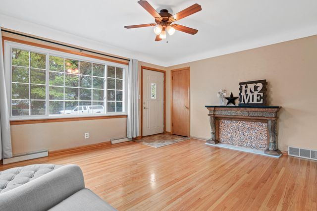 259 8th Avenue S, South Saint Paul, MN 55075