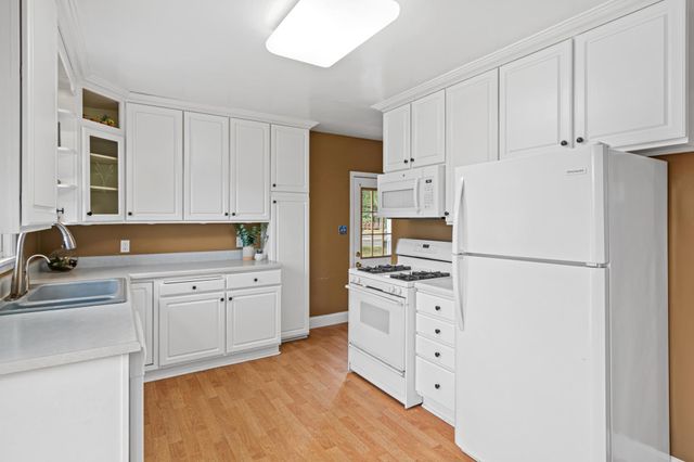 259 8th Avenue S, South Saint Paul, MN 55075