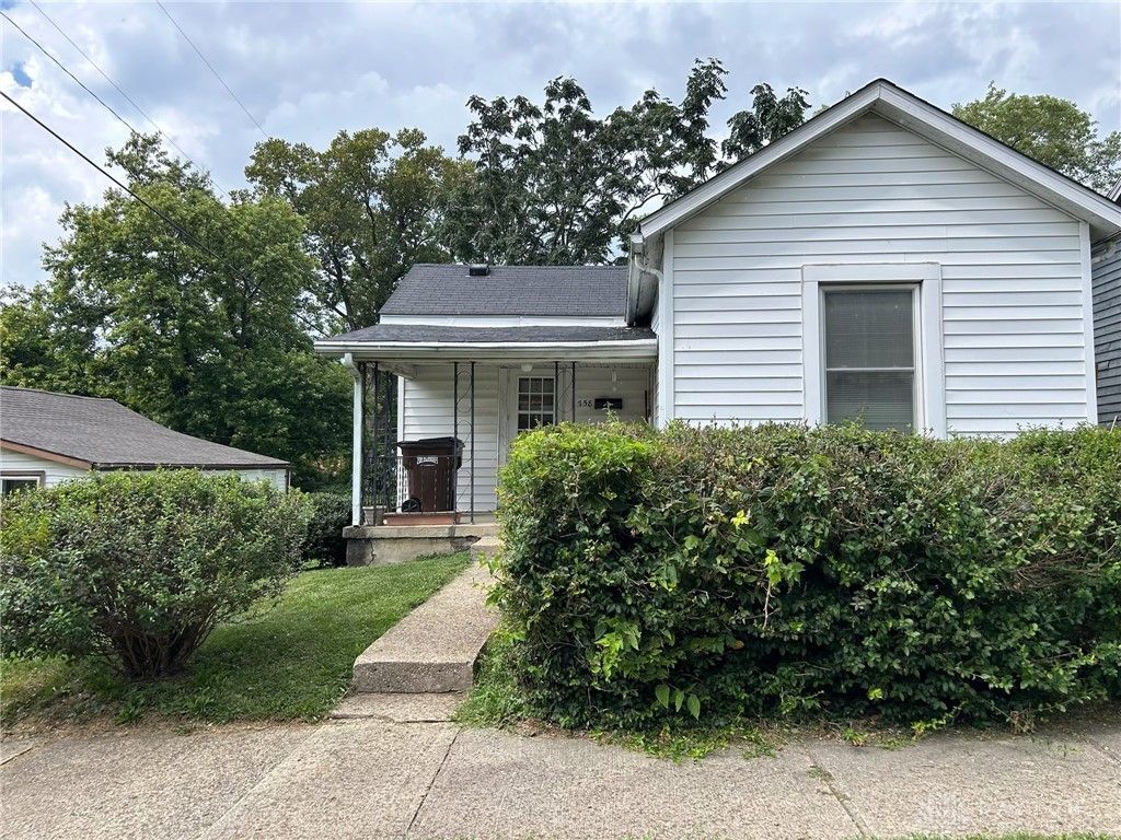 758 E Main Street, Xenia, OH 45385