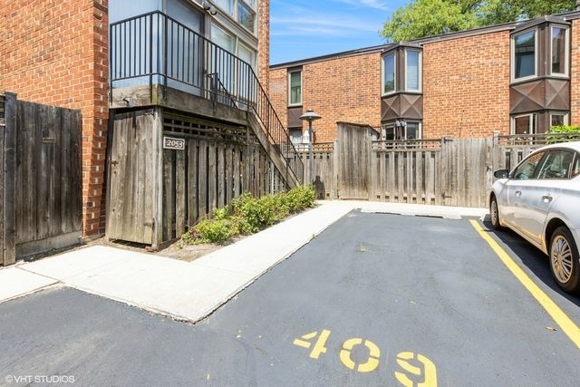 2053 N Larrabee Street 1, Chicago, IL 60614