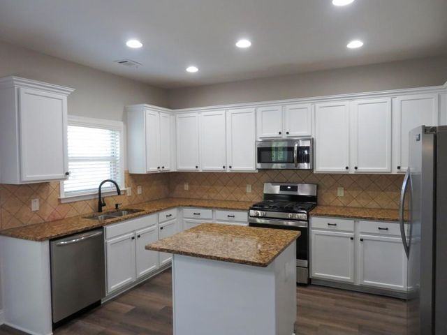 5928 Cobblestone Creek Circle, Mableton, GA 30126