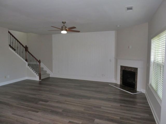 5928 Cobblestone Creek Circle, Mableton, GA 30126