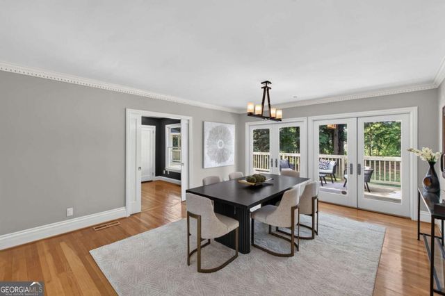 1040 Lindridge Drive NE, Atlanta, GA 30324