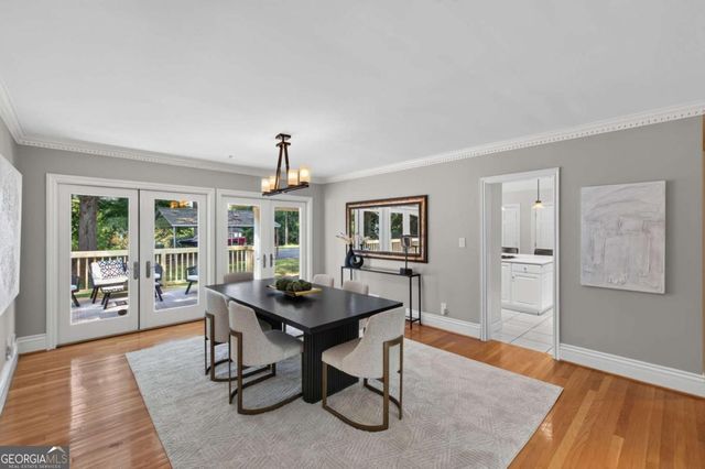 1040 Lindridge Drive NE, Atlanta, GA 30324