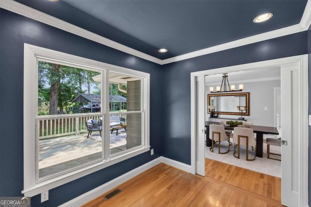 1040 Lindridge Drive NE, Atlanta, GA 30324