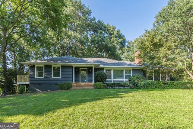 1040 Lindridge Drive NE, Atlanta, GA 30324