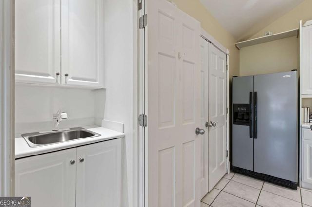 1040 Lindridge Drive NE, Atlanta, GA 30324