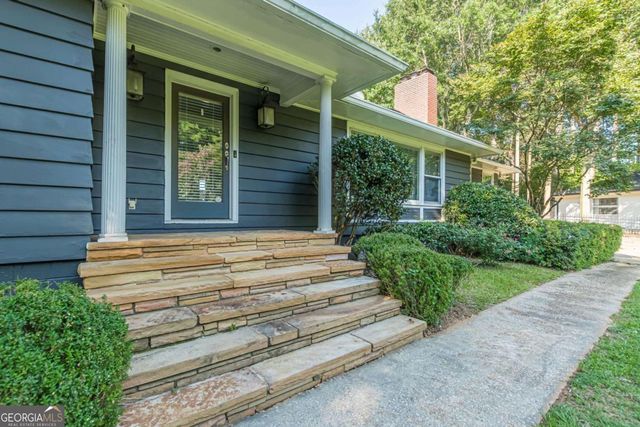 1040 Lindridge Drive NE, Atlanta, GA 30324