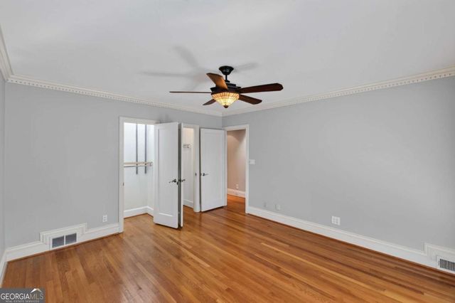 1040 Lindridge Drive NE, Atlanta, GA 30324