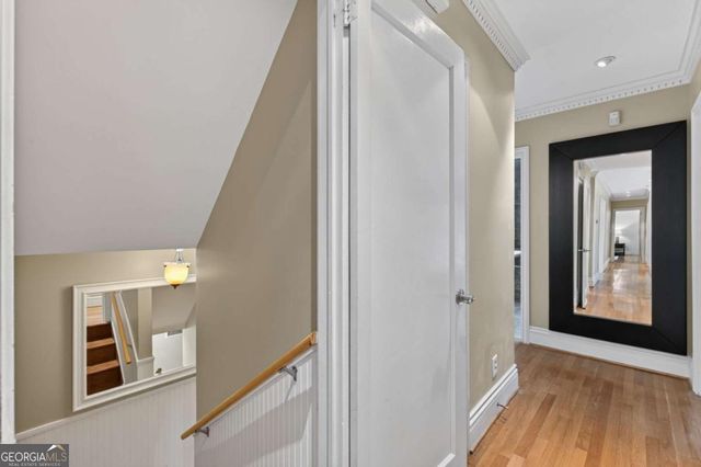 1040 Lindridge Drive NE, Atlanta, GA 30324