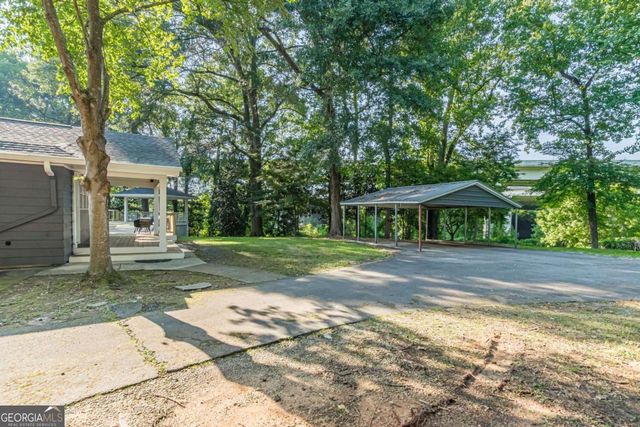 1040 Lindridge Drive NE, Atlanta, GA 30324