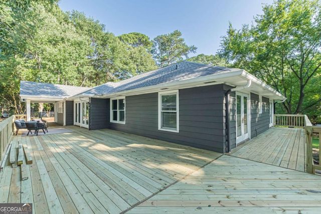 1040 Lindridge Drive NE, Atlanta, GA 30324