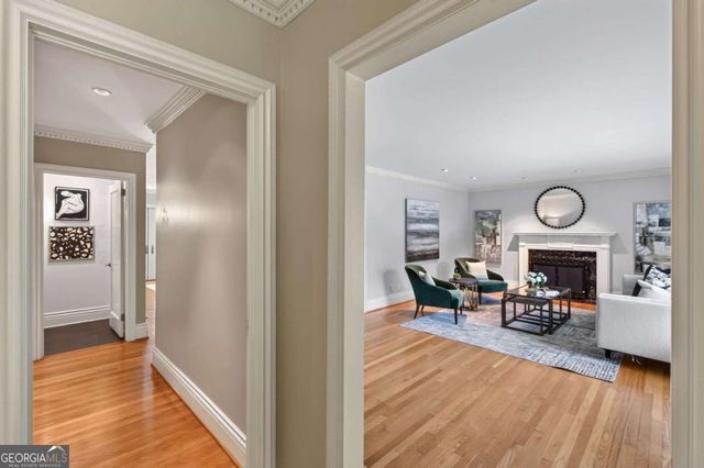 1040 Lindridge Drive NE, Atlanta, GA 30324