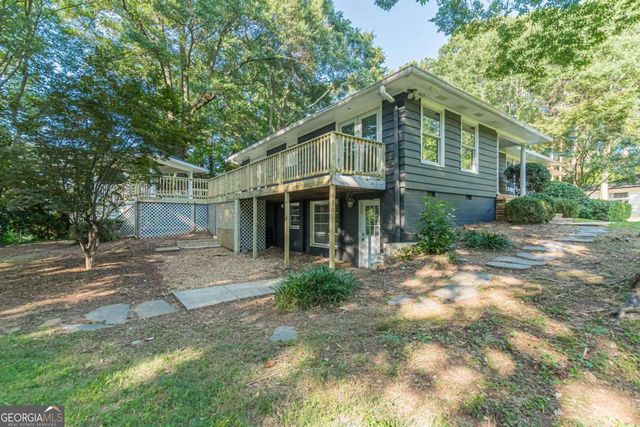 1040 Lindridge Drive NE, Atlanta, GA 30324