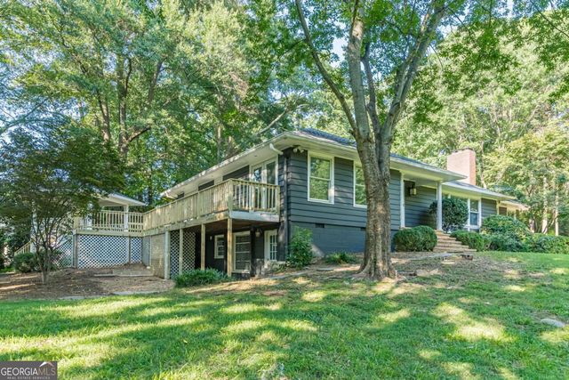 1040 Lindridge Drive NE, Atlanta, GA 30324