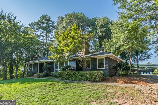 1040 Lindridge Drive NE, Atlanta, GA 30324