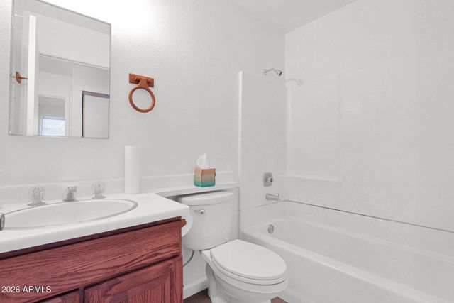 6407 W LUPINE Avenue, Glendale, AZ 85304