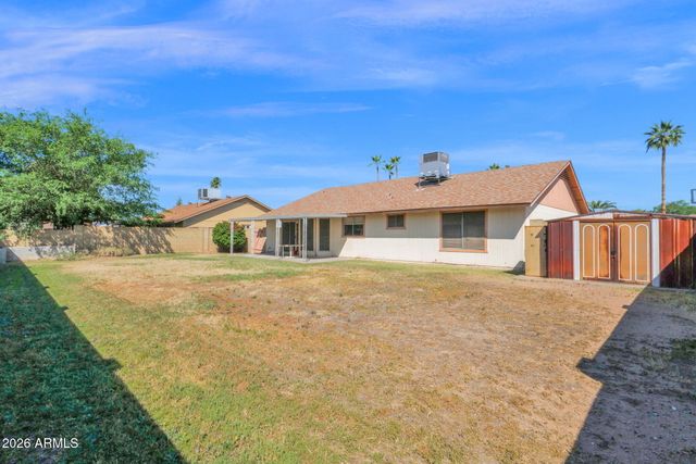 6407 W LUPINE Avenue, Glendale, AZ 85304