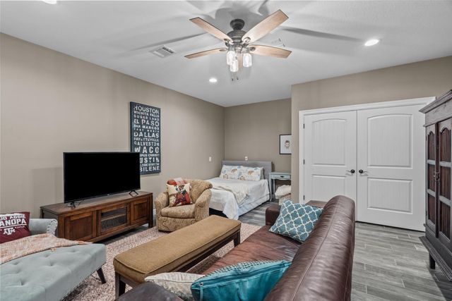 639 29th Street, San Leon, TX 77539