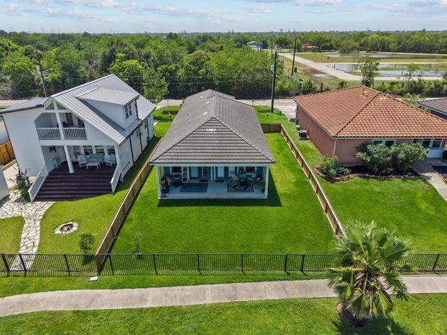 639 29th Street, San Leon, TX 77539