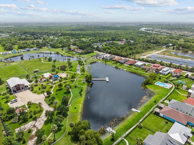 639 29th Street, San Leon, TX 77539