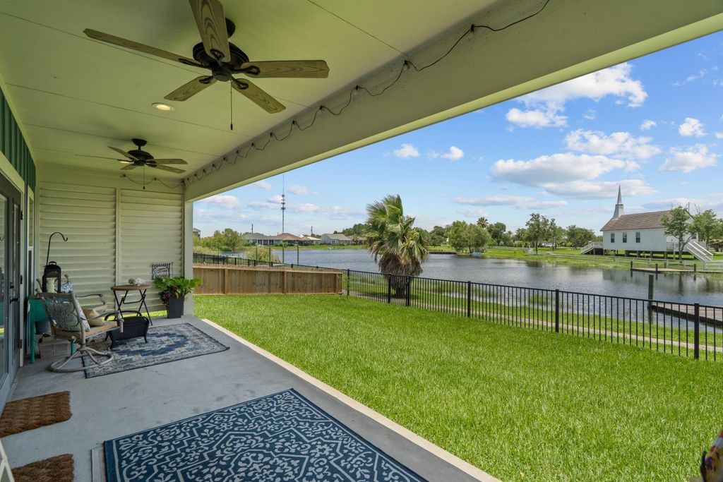 639 29th Street, San Leon, TX 77539
