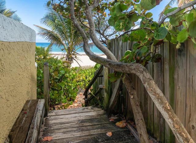 205 Coral Road 4, Boynton Beach, FL 33435