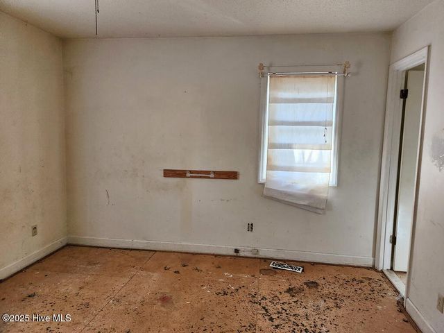 2013 Holland Road, Greenville, NC 27834