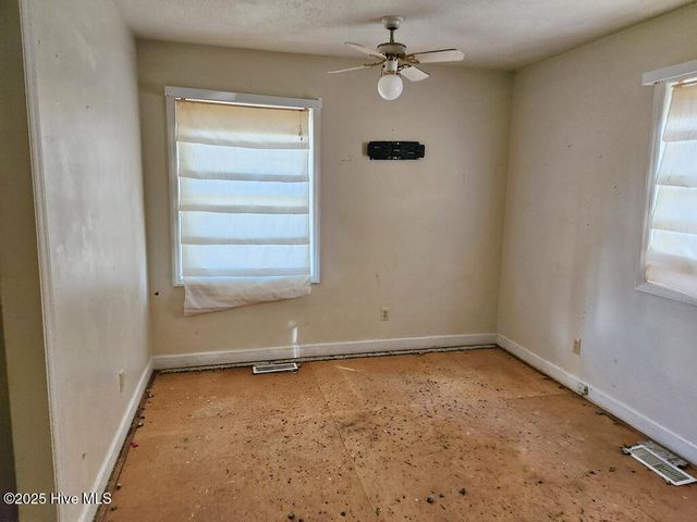 2013 Holland Road, Greenville, NC 27834