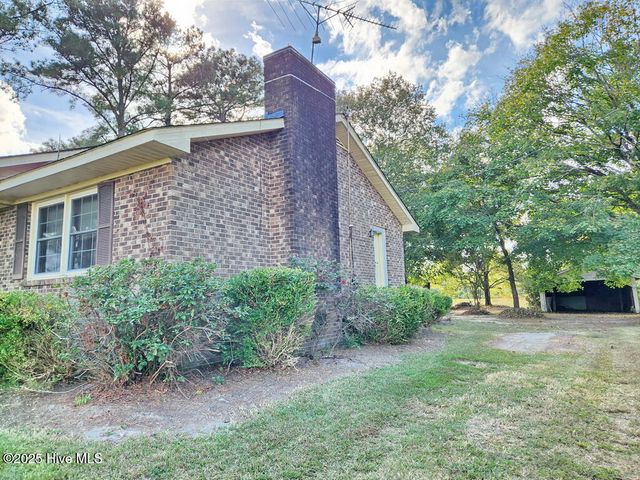 2013 Holland Road, Greenville, NC 27834