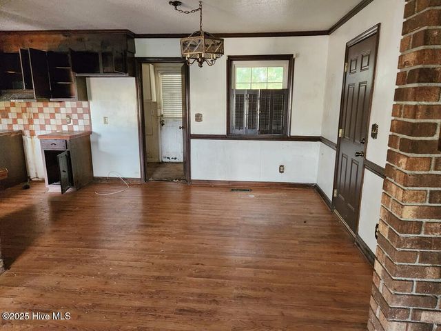 2013 Holland Road, Greenville, NC 27834