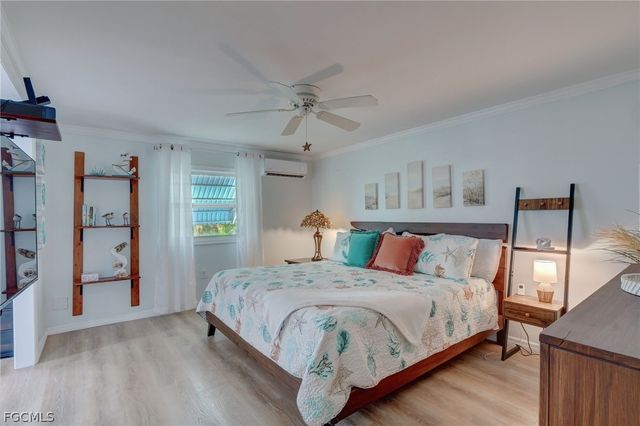 5554 Sir Walter WAY, North Fort Myers, FL 33917