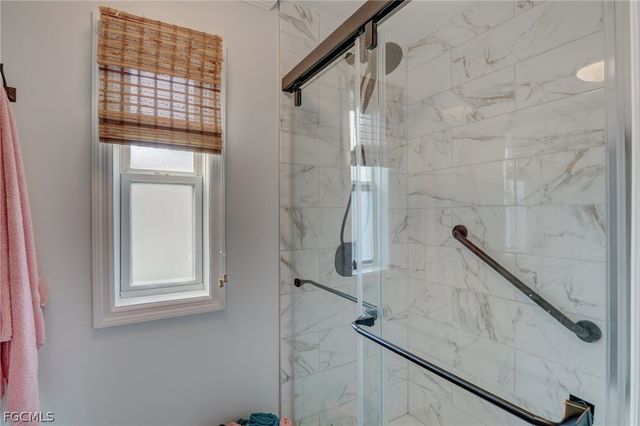 5554 Sir Walter WAY, North Fort Myers, FL 33917