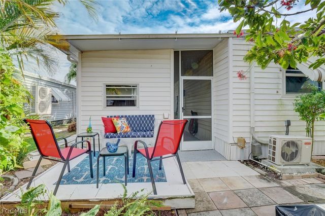 5554 Sir Walter WAY, North Fort Myers, FL 33917