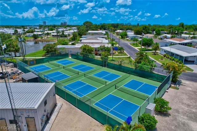 5554 Sir Walter WAY, North Fort Myers, FL 33917