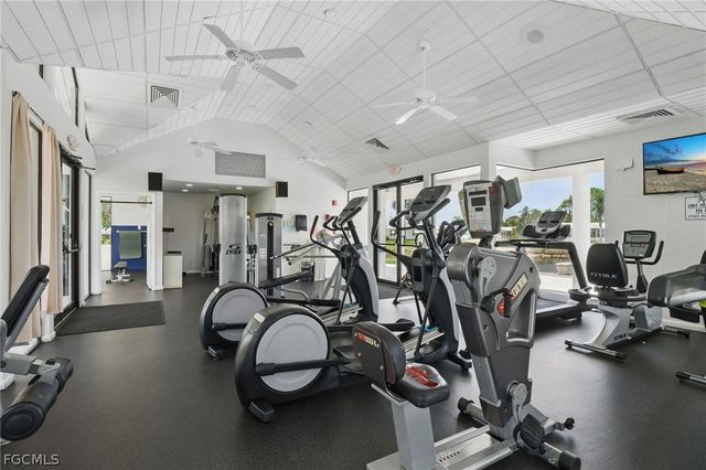 5554 Sir Walter WAY, North Fort Myers, FL 33917